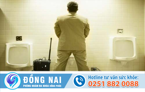 Nguyên nhân nam giới tiểu buốt tiểu rát là gì?