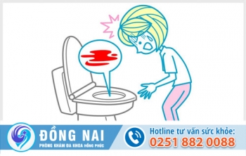 Đại tiện ra máu là bị làm sao?