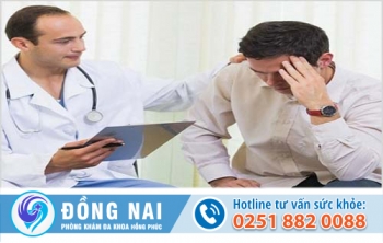 Phun tia máu khi đi cầu – tôi bị làm sao vậy?